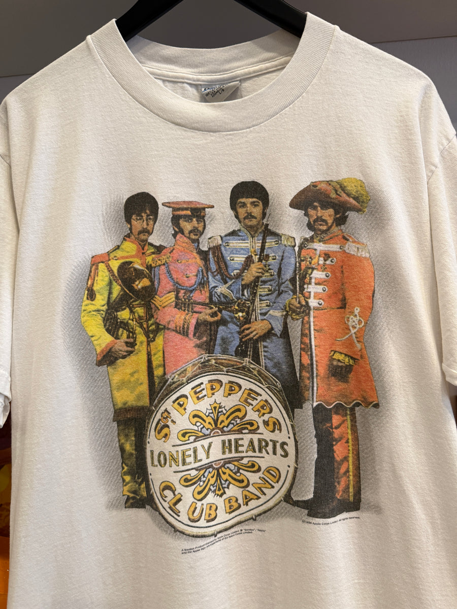 90sヴィンテージ BEATLES Sgt Peppers バンドTシャツ L 90sヴィンテージ BEATLES Sgt Peppers バンドTシャツ L Vintage