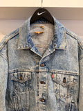 Vintage Levi’s Denim Trucker Jacket Sz  M/L Made in USA