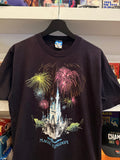 Vintage Walt Disney World Magic Kingdom Cinderella Castle Fireworks T-Shirt Sz M Made in USA