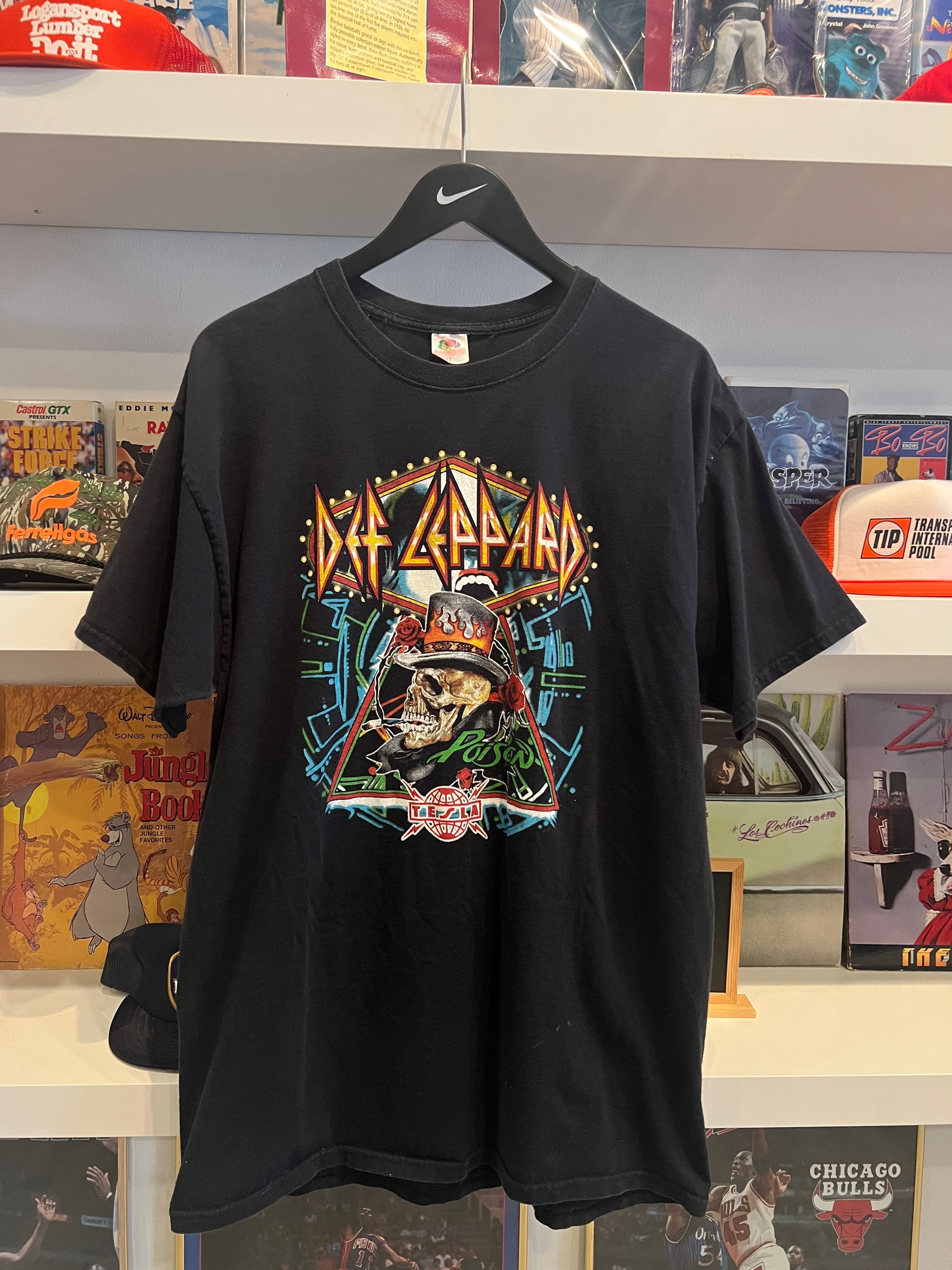 2017 Def Leppard Poison Tesla Concert Tour T-Shirt Sz L – 812 Vintage