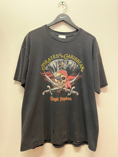 Vintage Walt Disney World Pirates of the Caribbean T-Shirt Sz XL